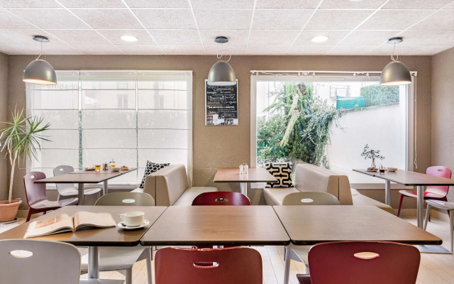 Campanile Geneve - Ferney-Voltaire