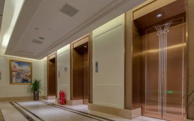 Vienna Classic Hotel (Tianjin Railway Station Haihe Jinwan)