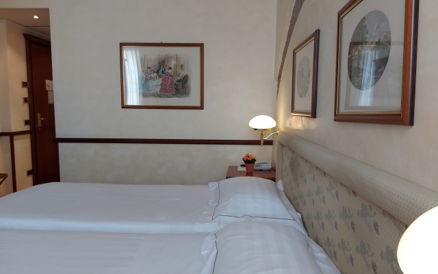 Phi Hotel dei Medaglioni