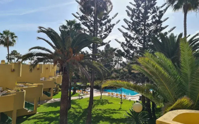 Beach Apt With Fast Wifi