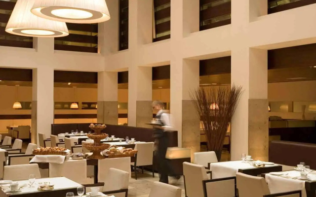 Hotel Luc, Autograph Collection