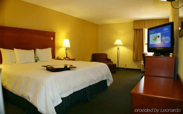 Hampton Inn & Suites Phoenix/Scottsdale on Shea Boulevard