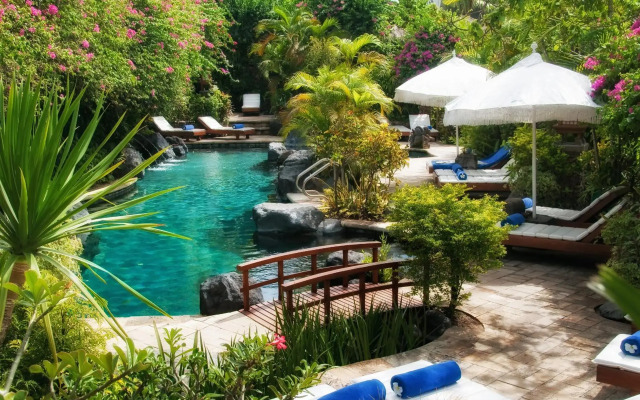 Poppies Bali