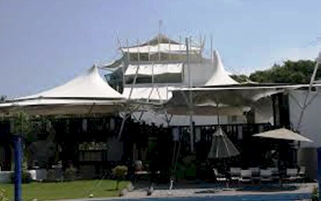 Montroi Hotel and Fitness