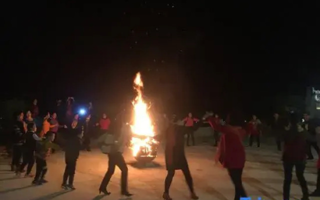 Deng Stone House Pastoral Resort