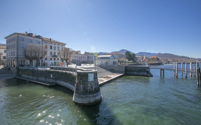 Residenza Gardenia Lake View Luino Center