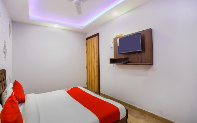 Diamond Stay by OYO Rooms
