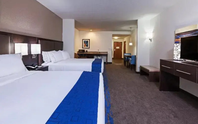 Holiday Inn Express and Suites Glenpool Tulsa Sout