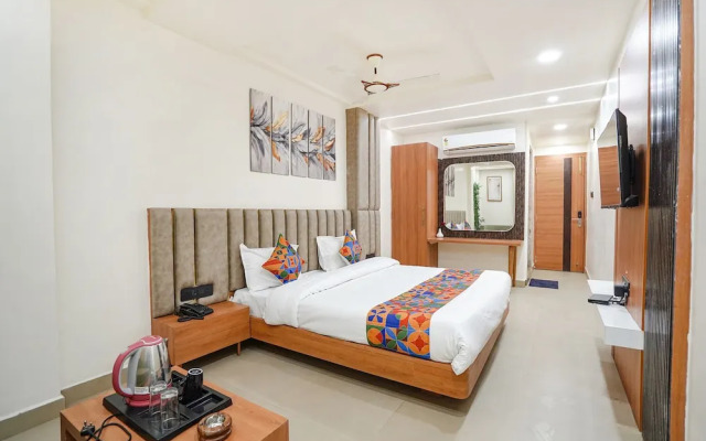Fabhotel Shrinath Casa Inn