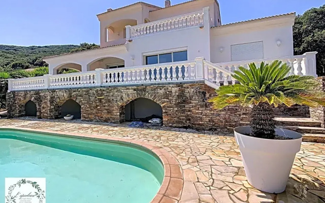 Seaview villa Marlau