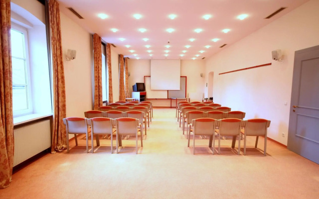 Carinthia Stadthotel