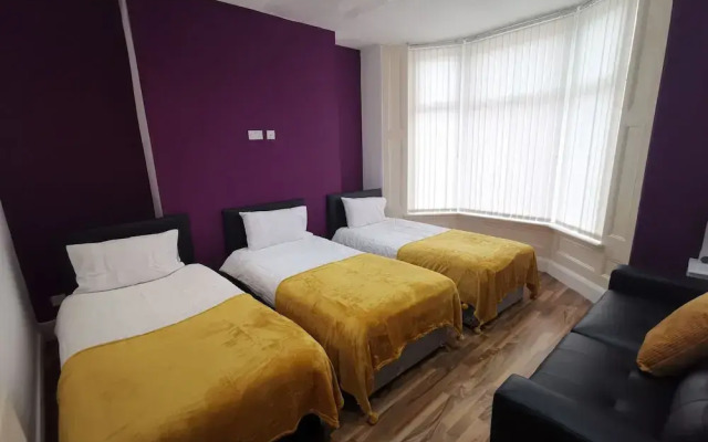 Oz Rooms Anfield Canon