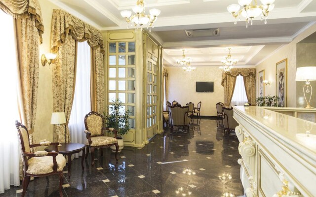 Metropol Hotel