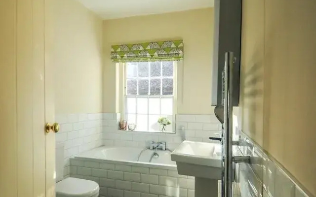 Charming 3BD Home in Allestree Village