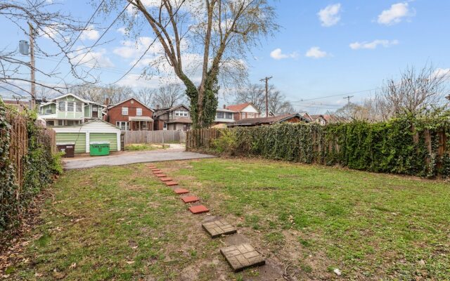 Forest Park Oasis | JZ Vacation Rentals