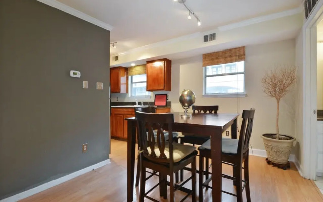 AustinStays 1 Bedroom Downtown Suite