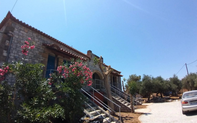 Stoupa Properties Rooms