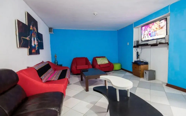 Tupackers Hostel