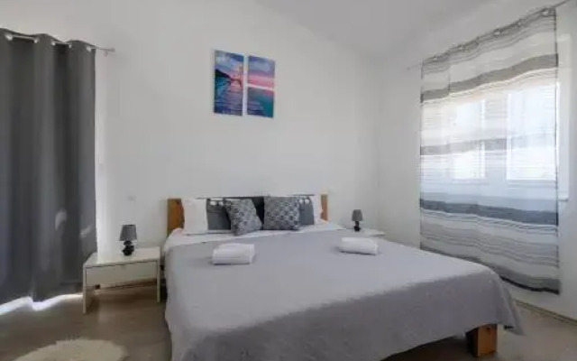 Bobo Family house with pool