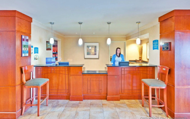 Staybridge Suites Chicago - Glenview by IHG