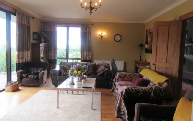 Redwood Valley B & B