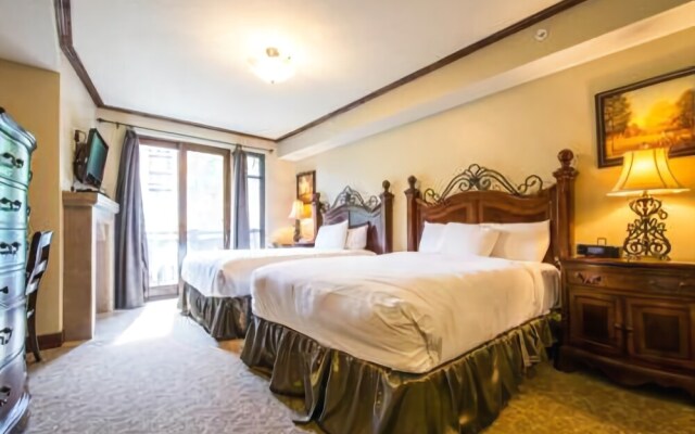 Canyon Base Condos by Lespri