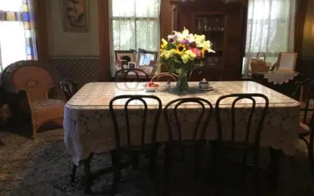 Allen House Inn