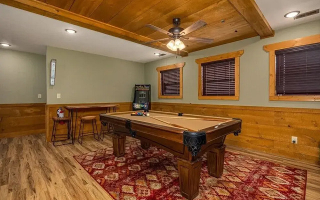 Luna Bear Lodge