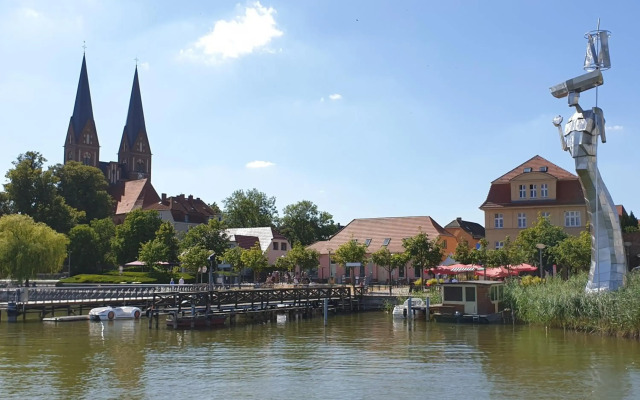 Travel Art Boardinghouse