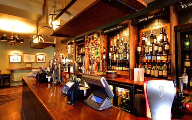 King's Head Hotel by Greene King Inns