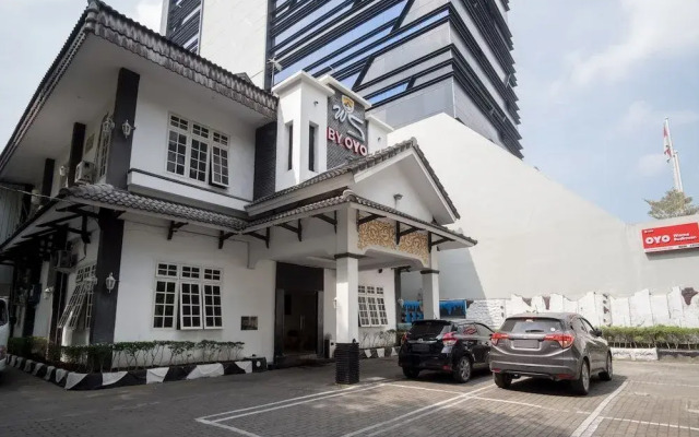 Wisma Sudirman By OYO Rooms