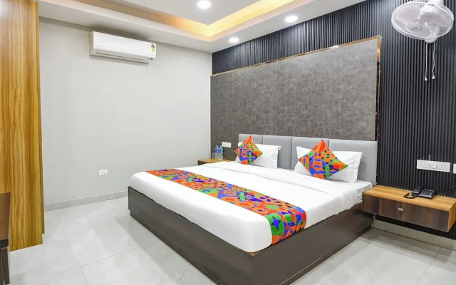 Fabhotel Grand Palazzo I