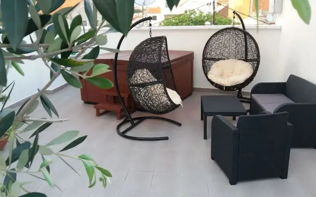 Downtown Luxury Suites