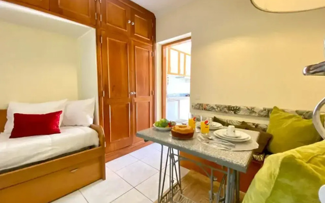 Faro Airport Flat 7 by Homing