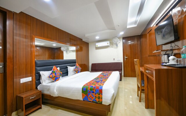 Fabhotel Mona International