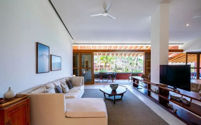 Careyes 114 Oceanfront Luxury With a Spacious Te