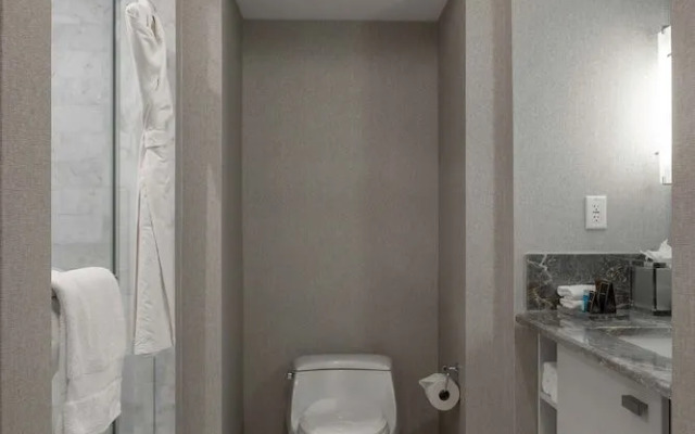 Charming Beachfront Condo With Large Balcony