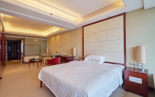 Lejia EAC International Apartment Hotel