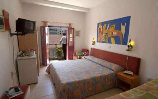 Kiniras Traditional Hotel & Restaurant