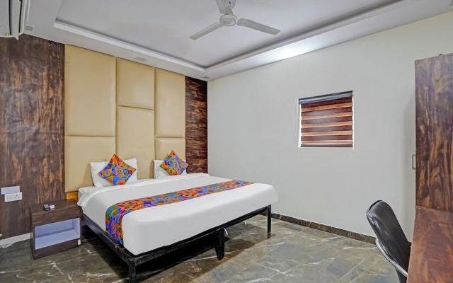 Fabhotel Dream House