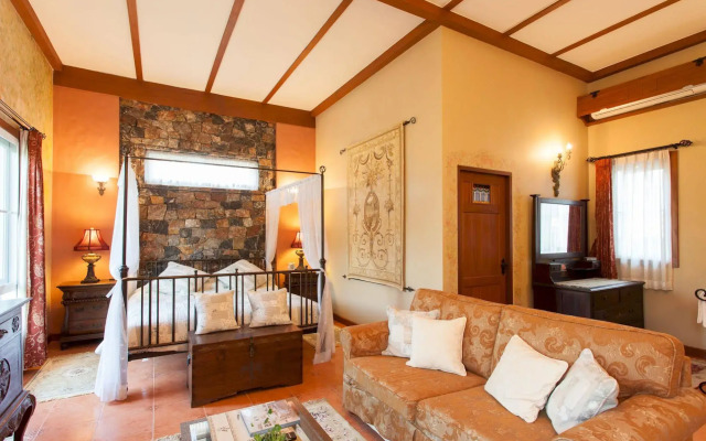 The Heritage House & Garden