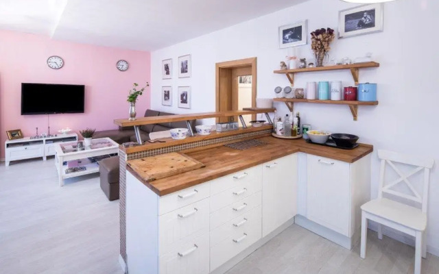 Silvie Apartments - Roosevelt