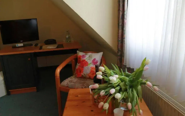 Zur Kaiserpfalz - Hotel-Spa-Camping