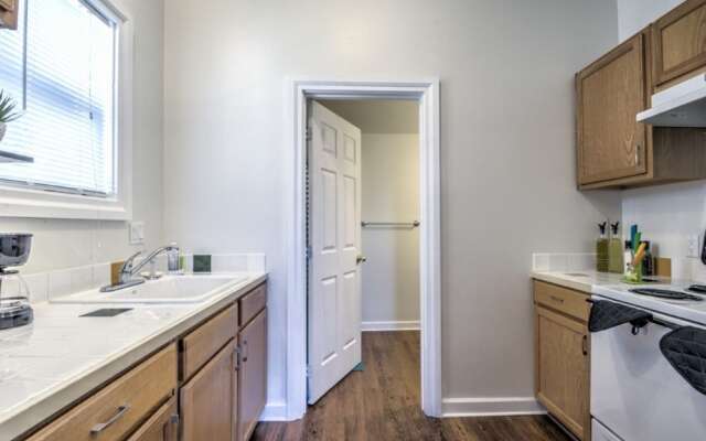 Hosteeva Capitol Hill Condos