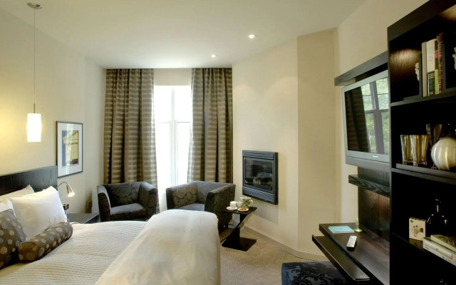 The Shaw Club Hotel