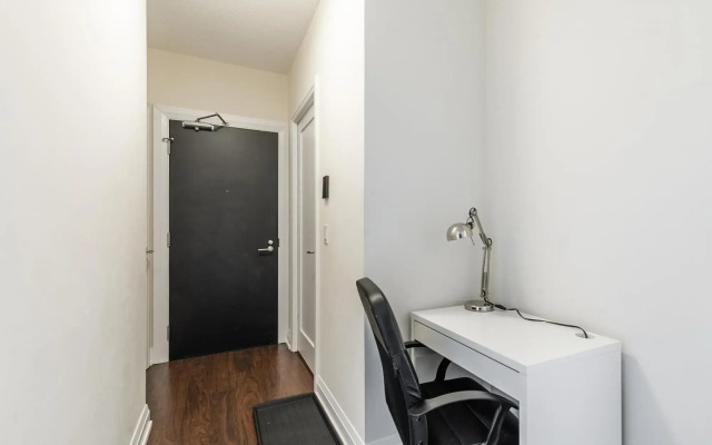 2 Bedroom  2 Bathroom Family Unit. FREE PARKING