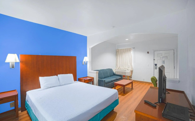 Island Inn by OYO Galveston Beach, TX