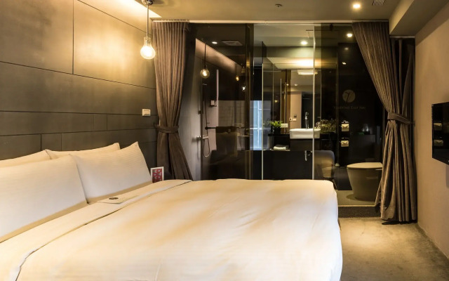 Vendome East Inn