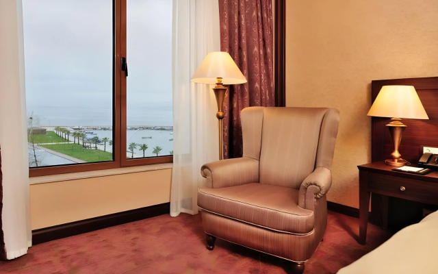 Wellborn Luxury Hotel