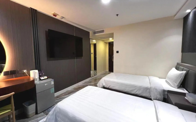 Hennessy Hotel